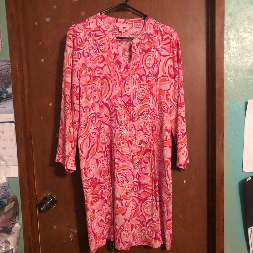 EUC 🌸 Lily Pultizer Pintuck Pinks V -Neck Button 3/4 Sleeve Knee Length Dress - Picture 1 of 9